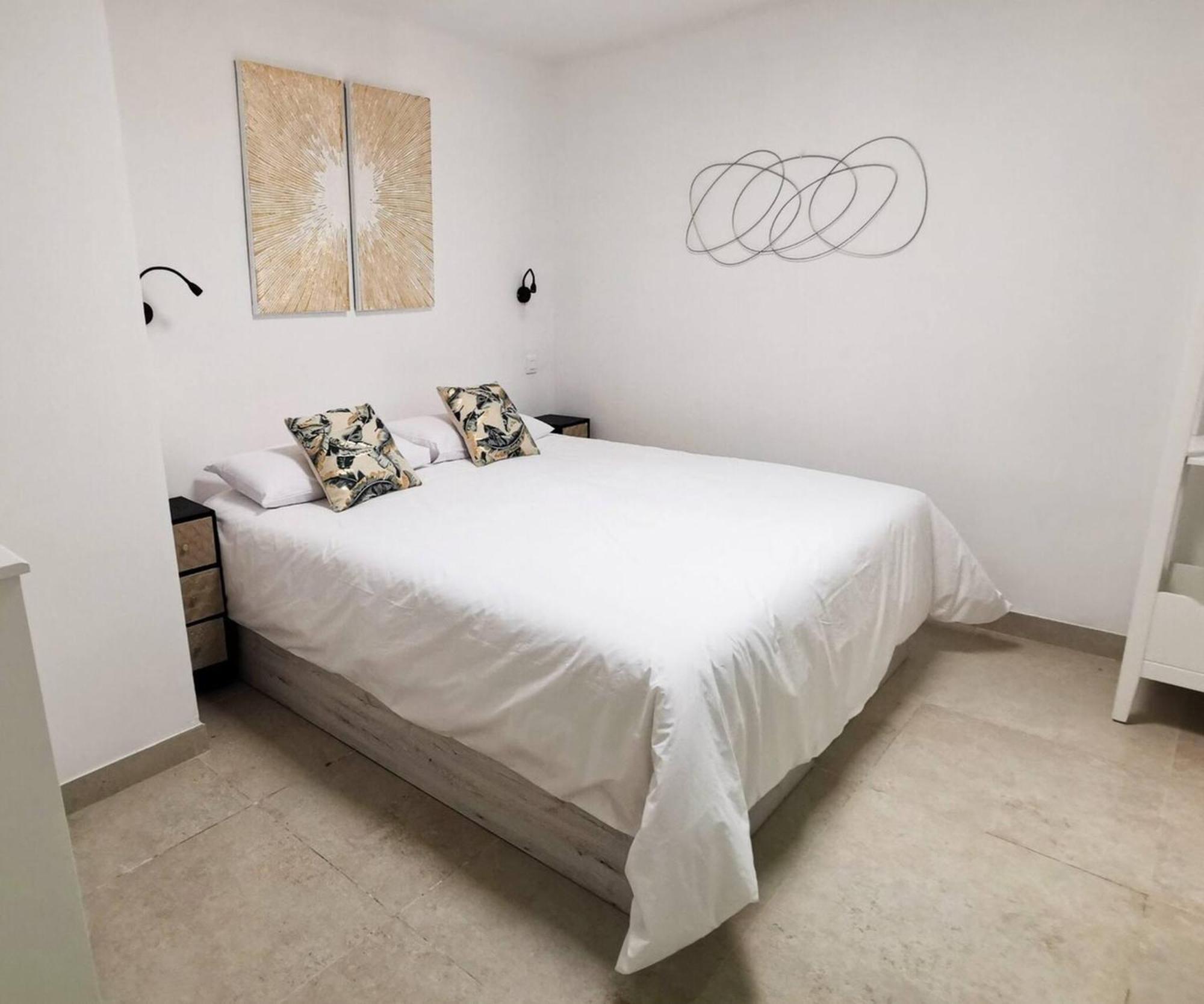 Stylish 2 Bedroom By Pride *