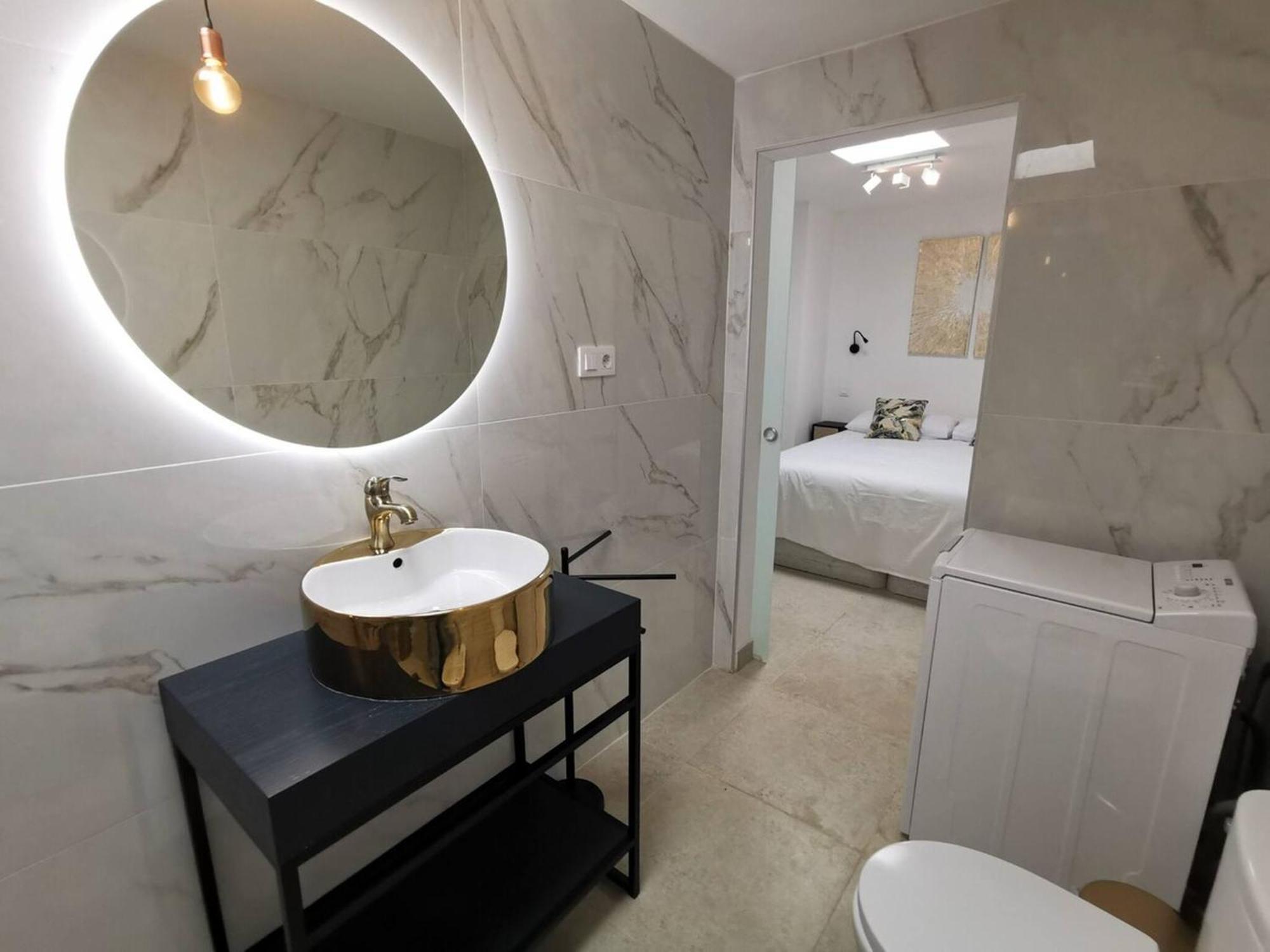 Stylish 2 Bedroom By Pride *